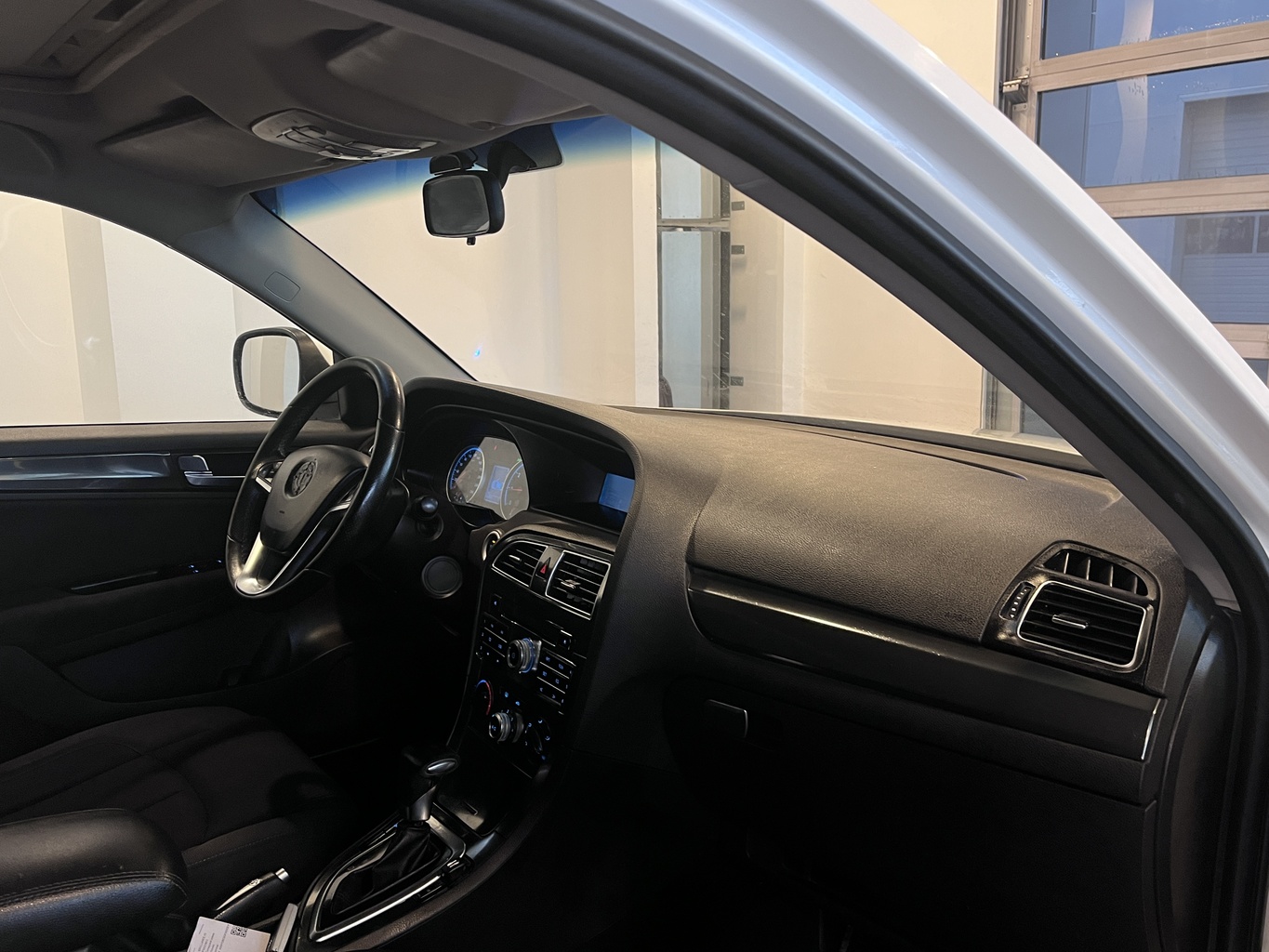 BRILLIANCE V5