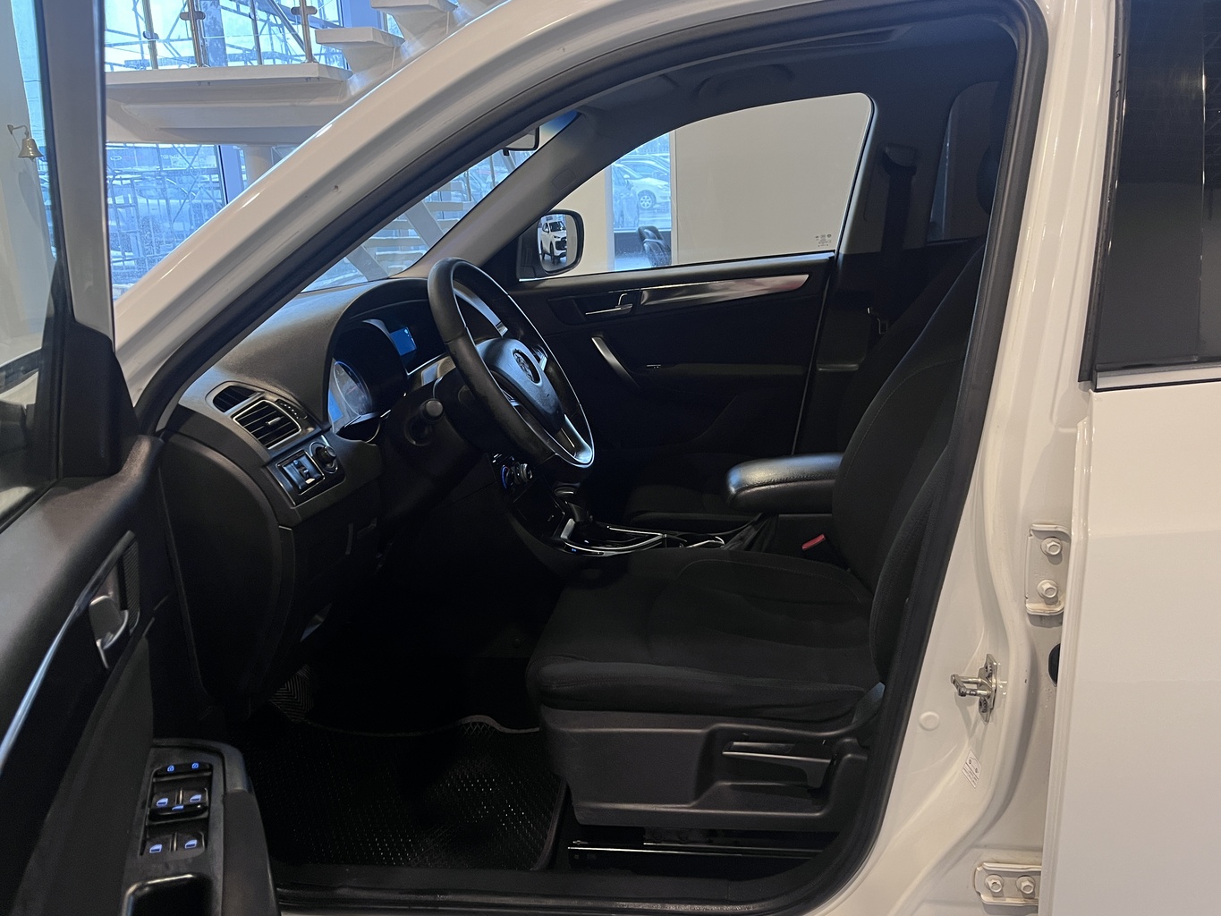 BRILLIANCE V5