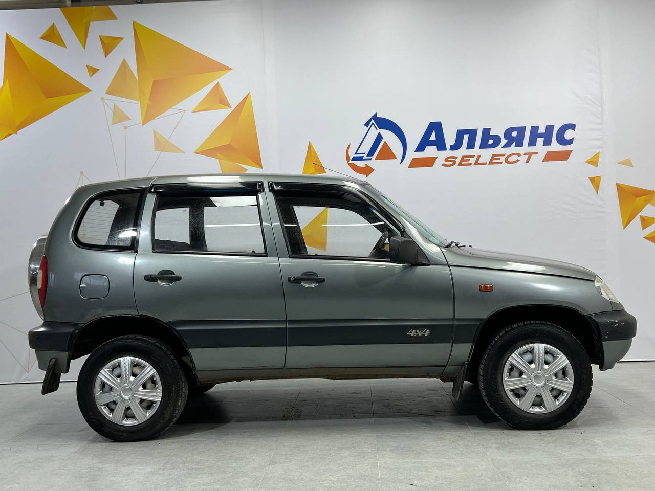 CHEVROLET NIVA