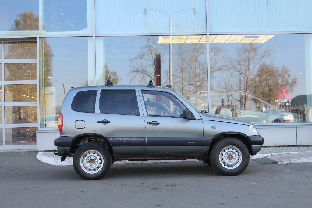 CHEVROLET NIVA