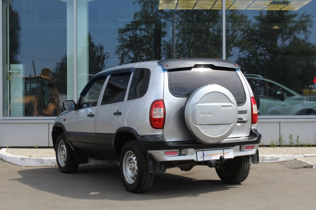 CHEVROLET NIVA