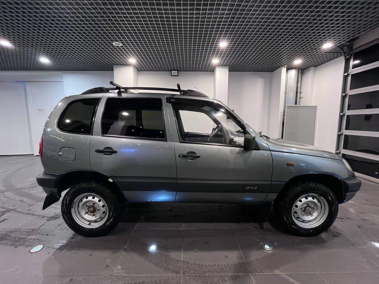 CHEVROLET NIVA