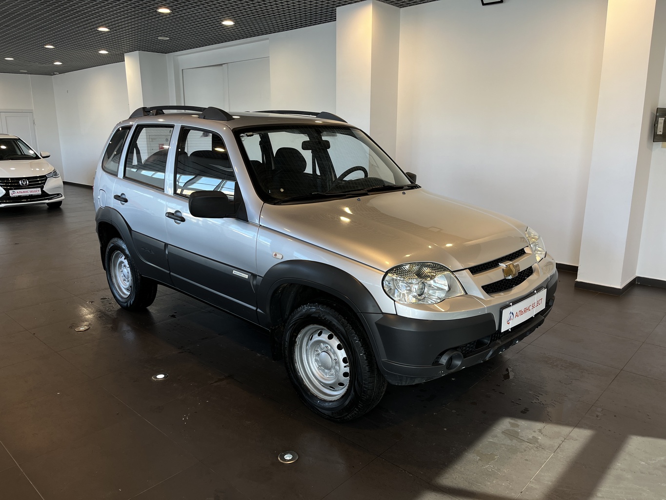 CHEVROLET NIVA