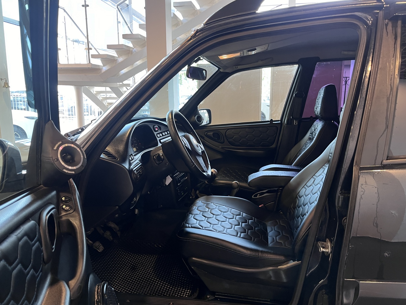 CHEVROLET NIVA