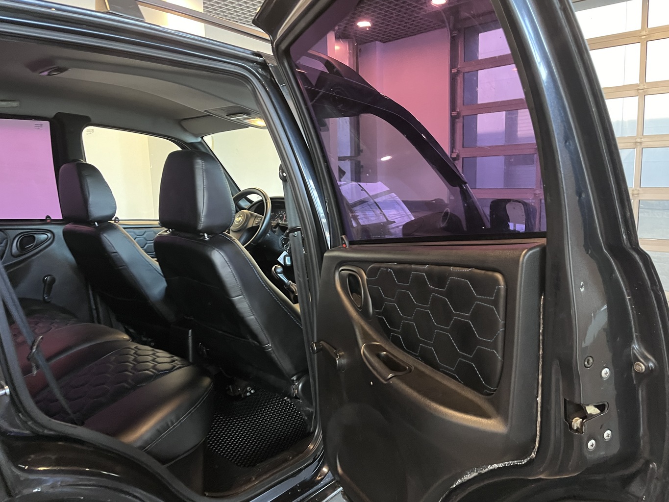 CHEVROLET NIVA