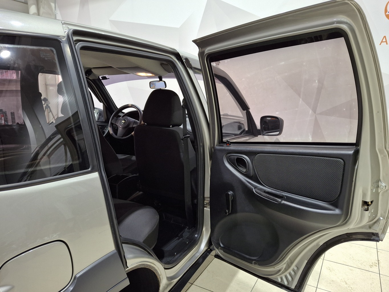 CHEVROLET NIVA
