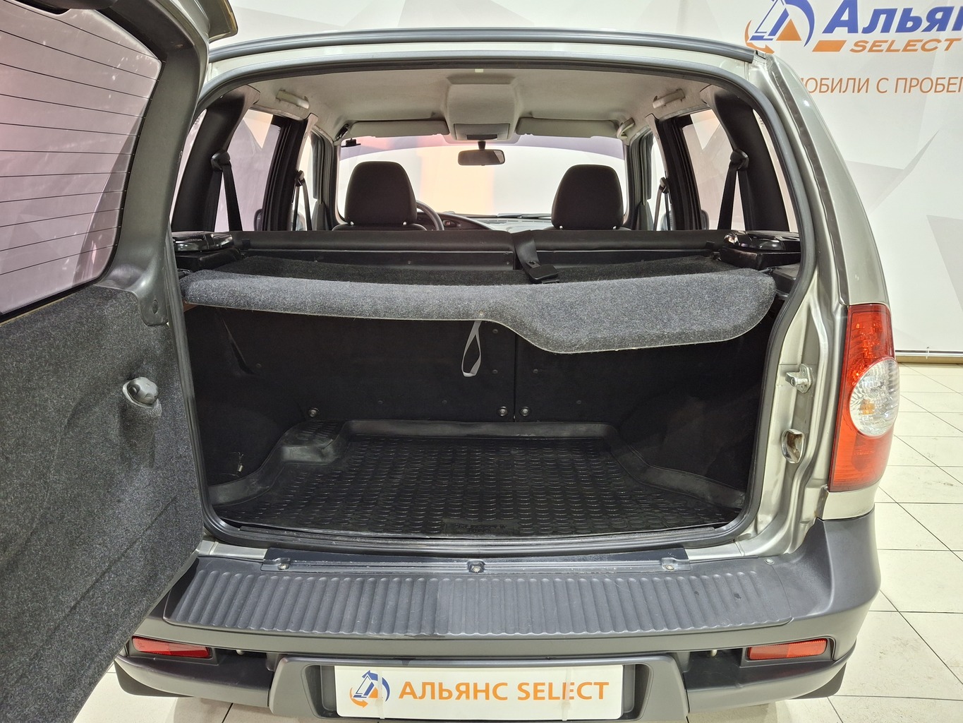 CHEVROLET NIVA