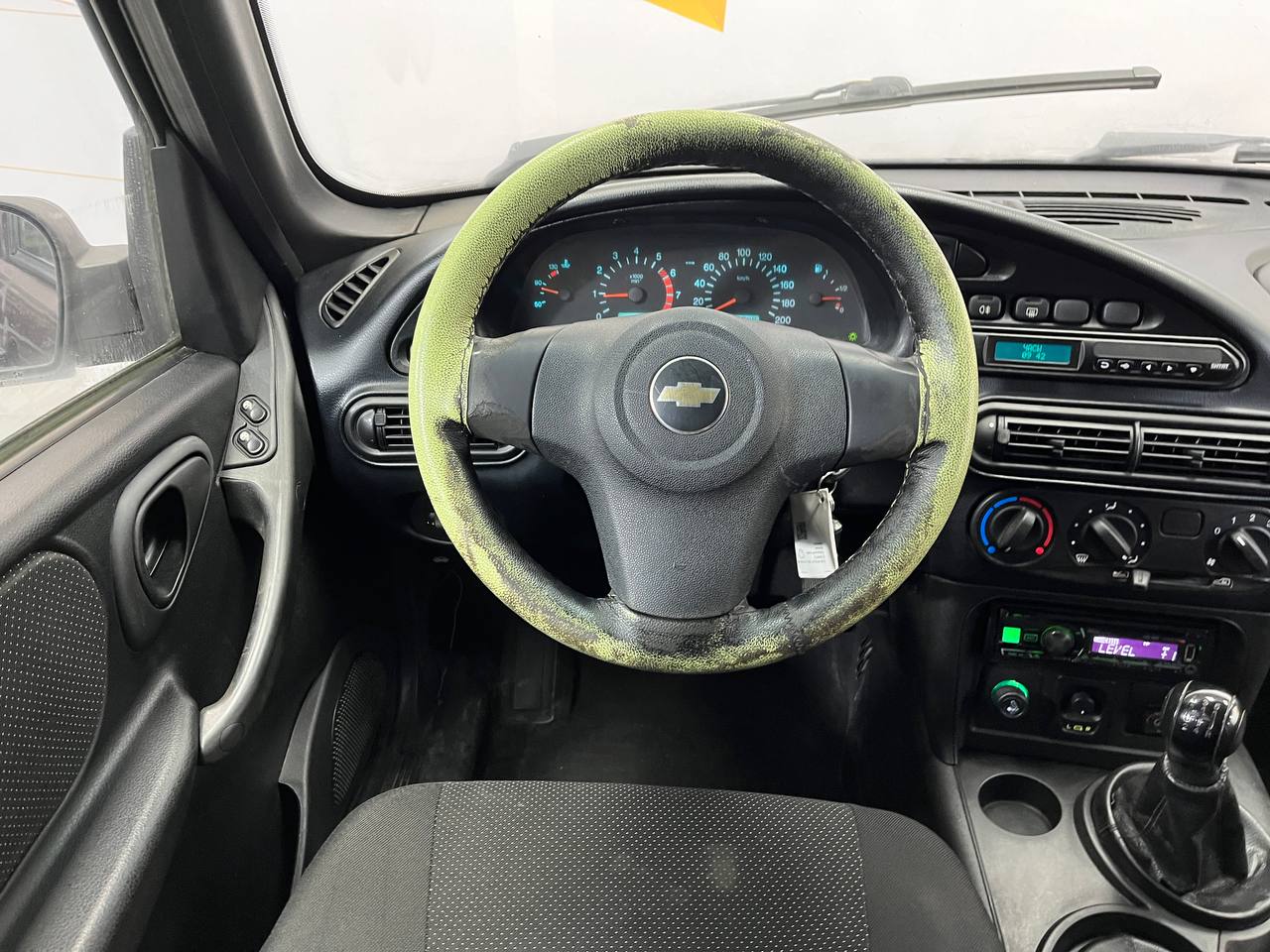 CHEVROLET NIVA