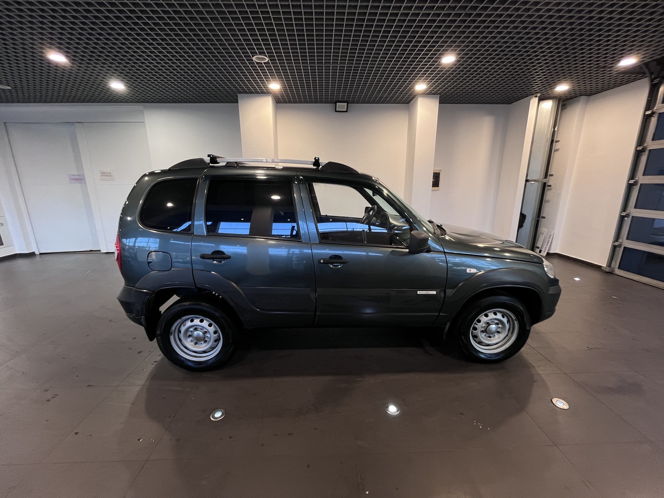 CHEVROLET NIVA