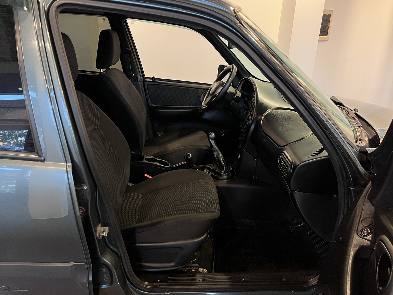 CHEVROLET NIVA