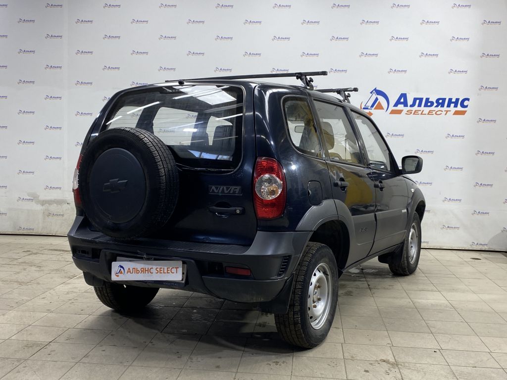 CHEVROLET NIVA