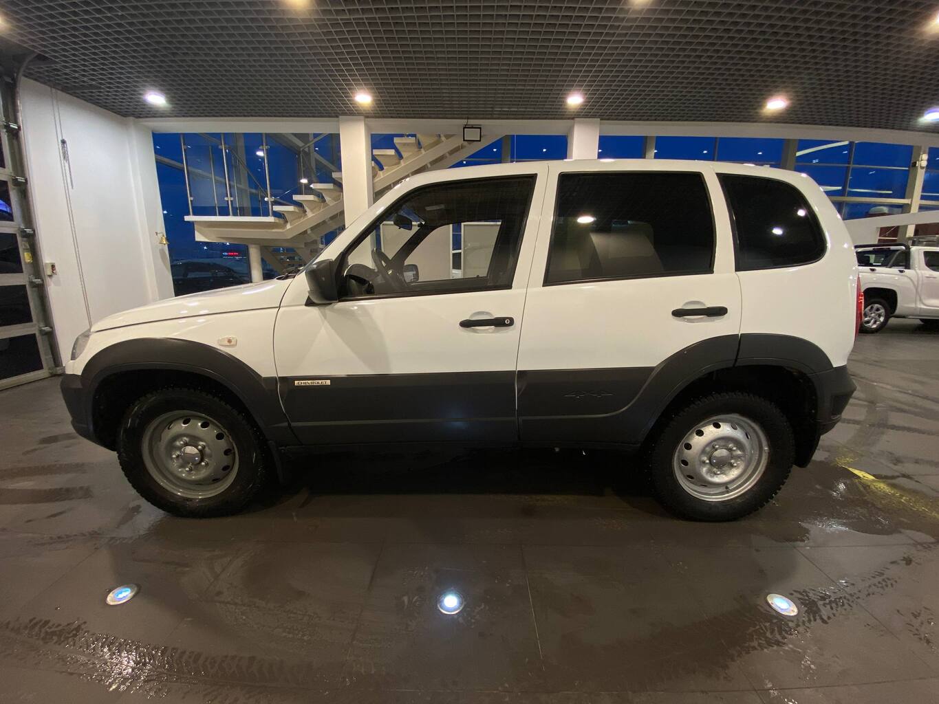 CHEVROLET NIVA