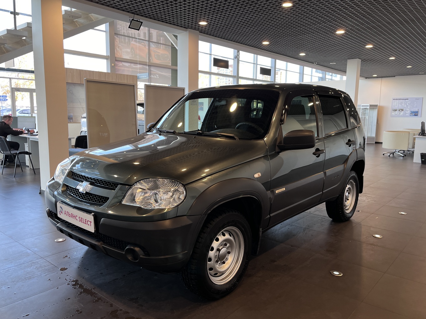 CHEVROLET NIVA