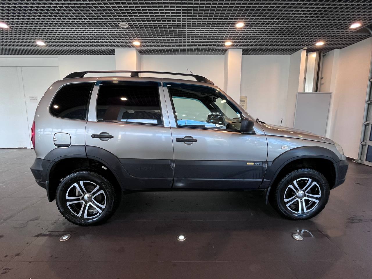 CHEVROLET NIVA