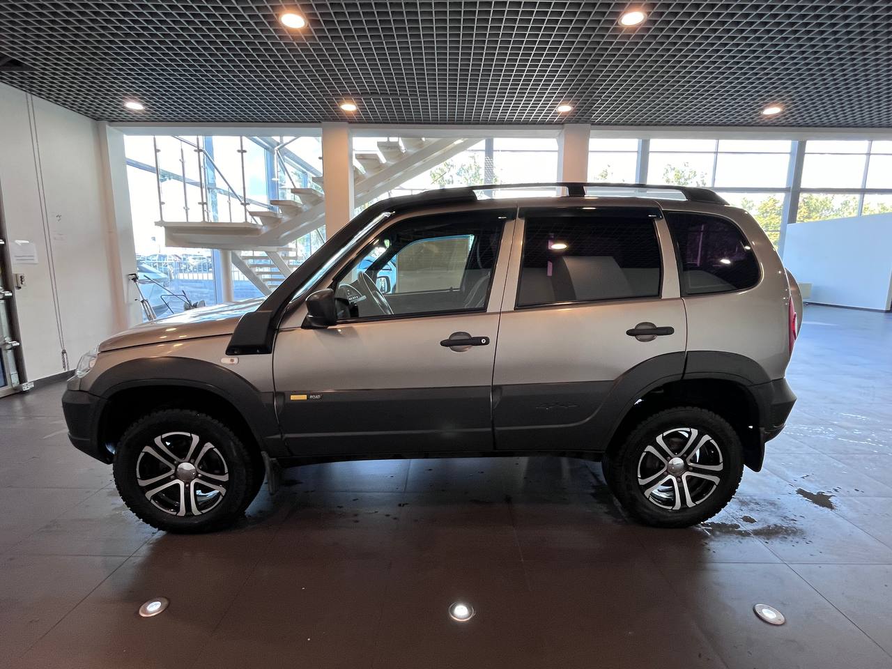 CHEVROLET NIVA
