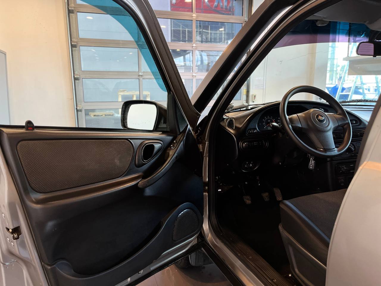CHEVROLET NIVA