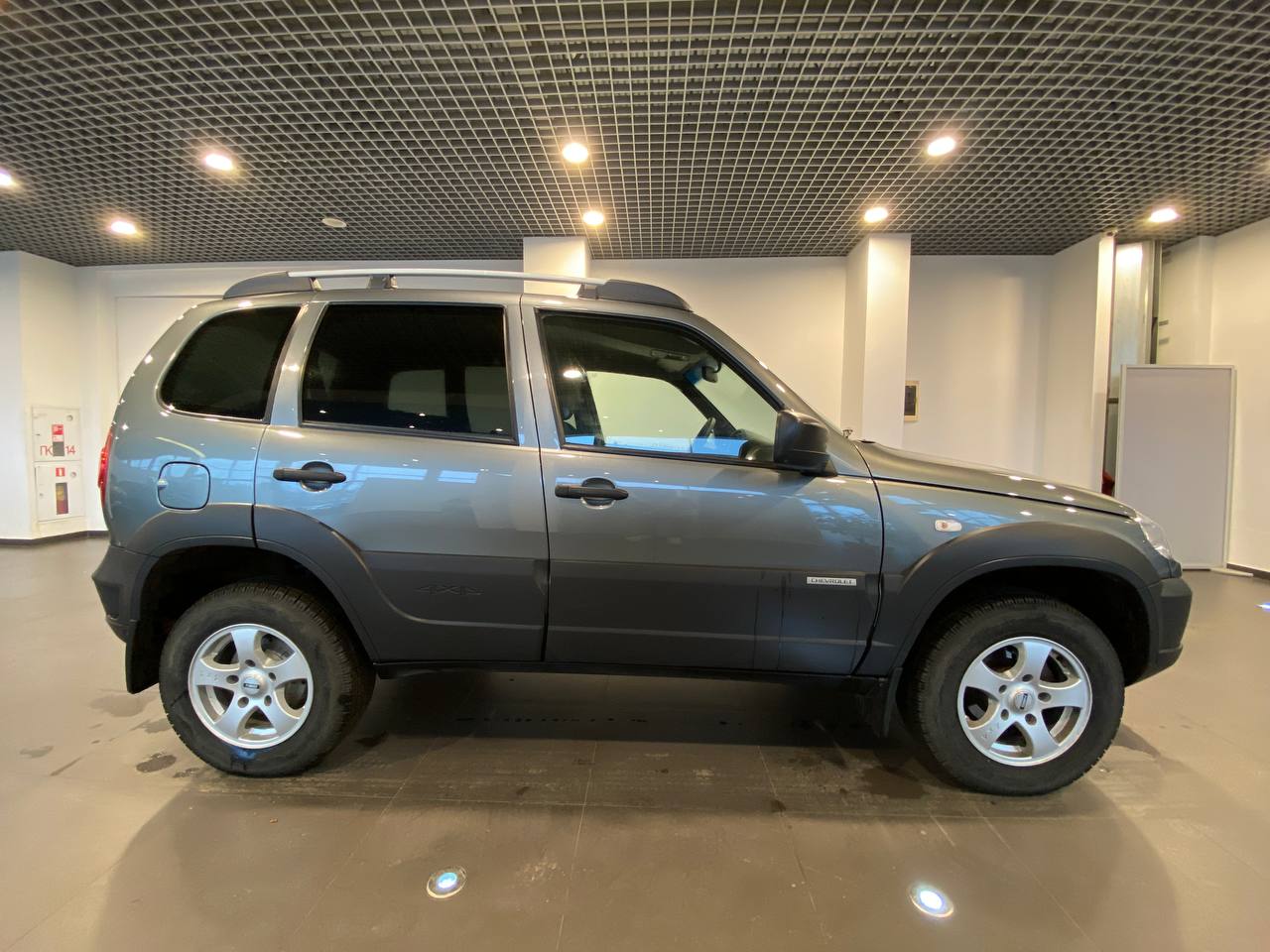 CHEVROLET NIVA