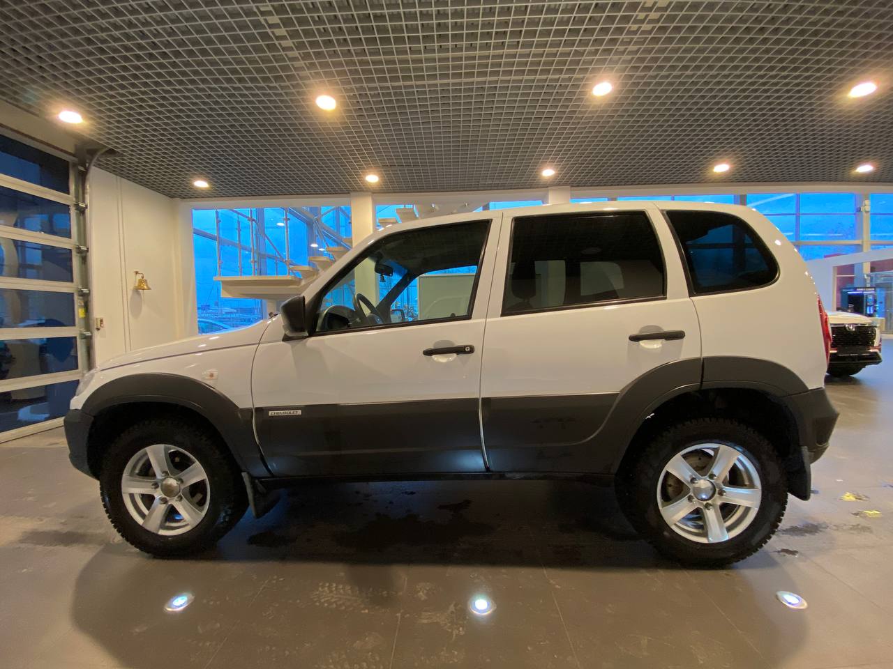 CHEVROLET NIVA