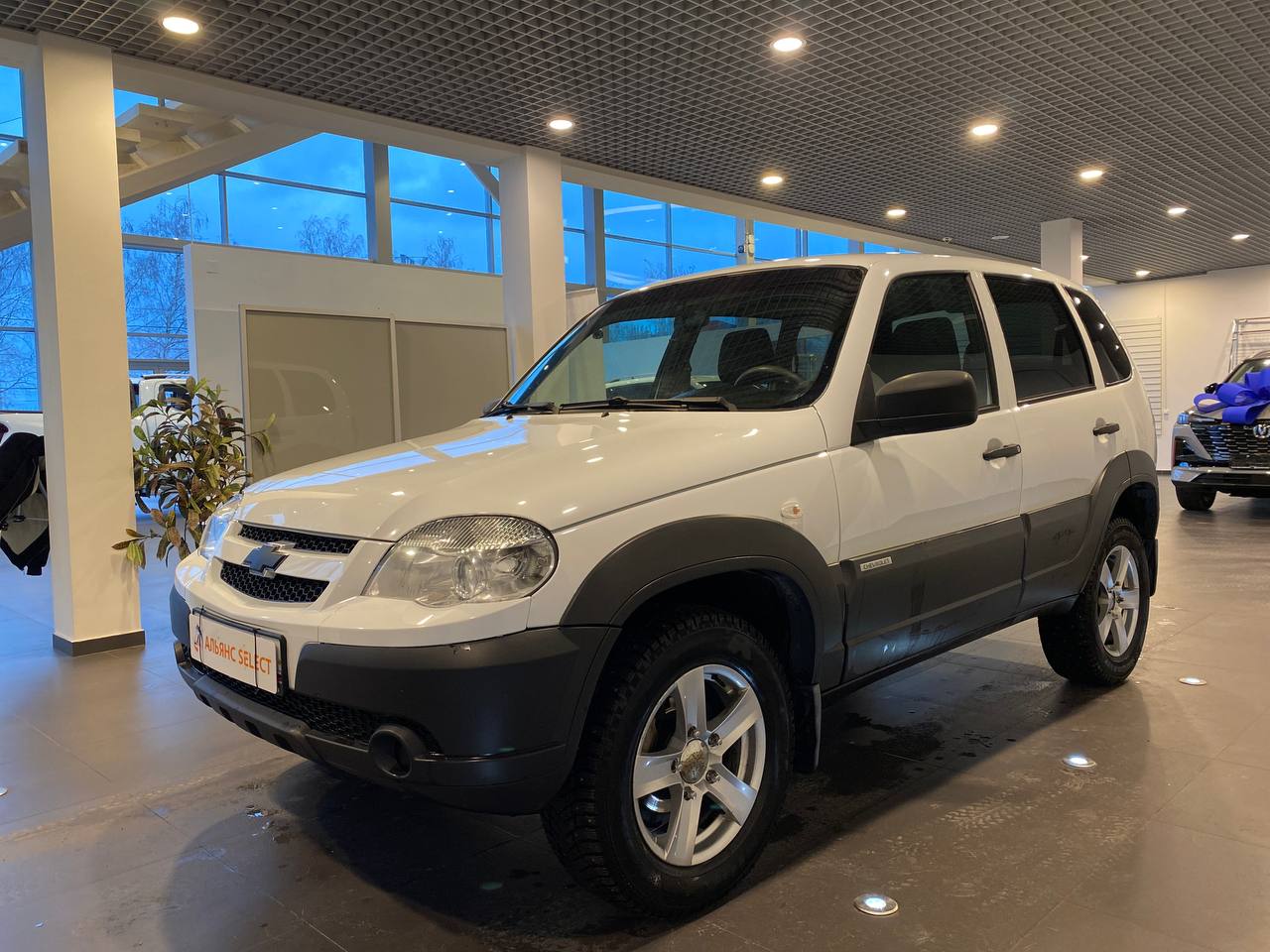 CHEVROLET NIVA