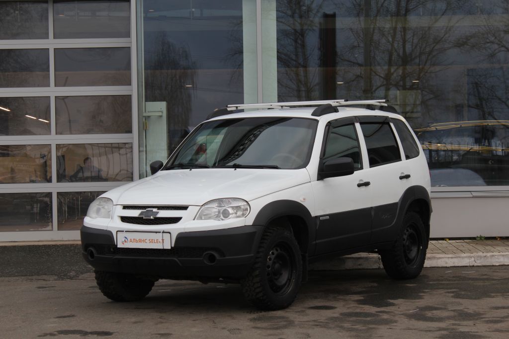 CHEVROLET NIVA