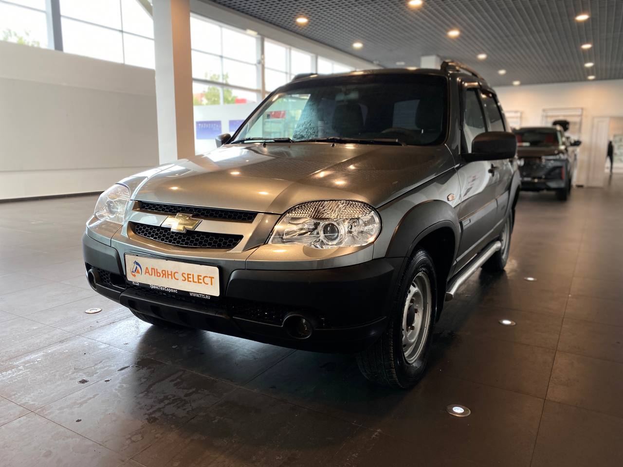 CHEVROLET NIVA