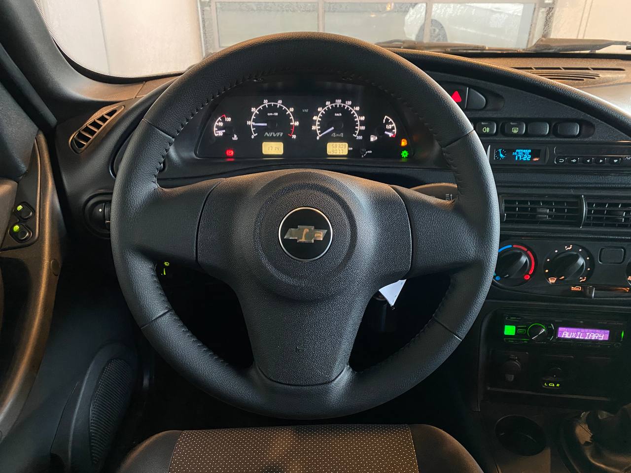 CHEVROLET NIVA