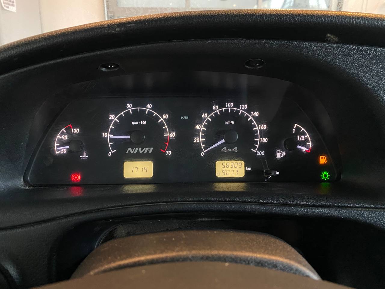 CHEVROLET NIVA