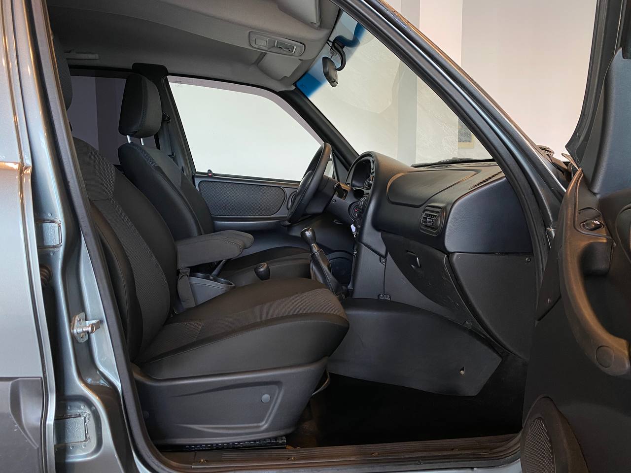 CHEVROLET NIVA