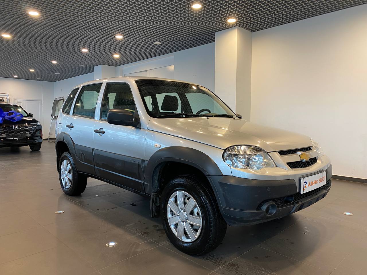 CHEVROLET NIVA