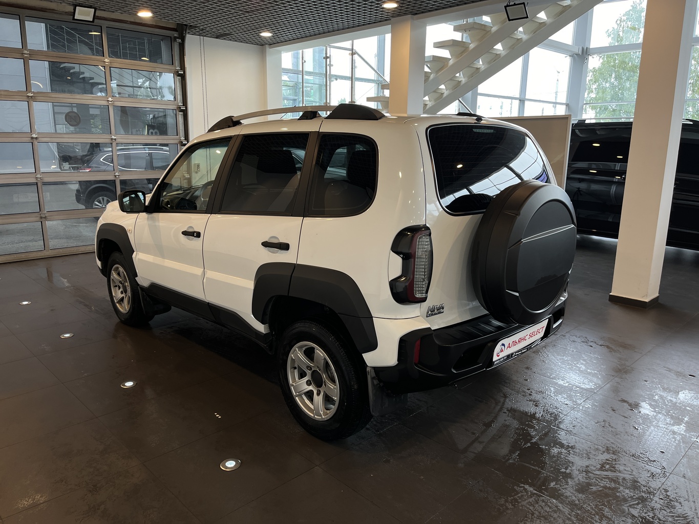 LADA NIVA TRAVEL