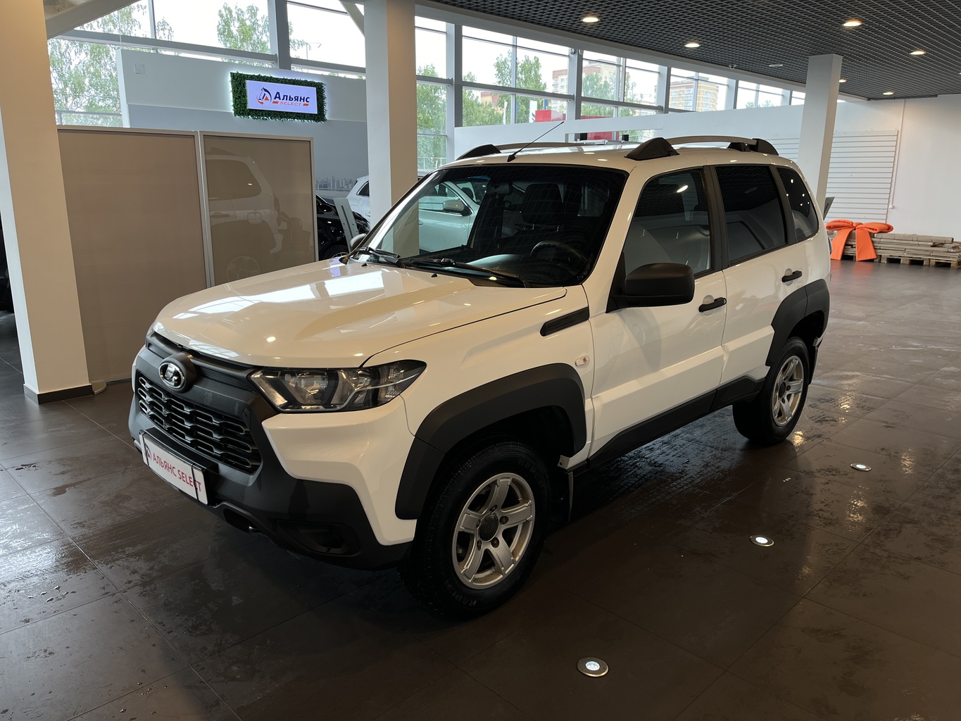 LADA NIVA TRAVEL