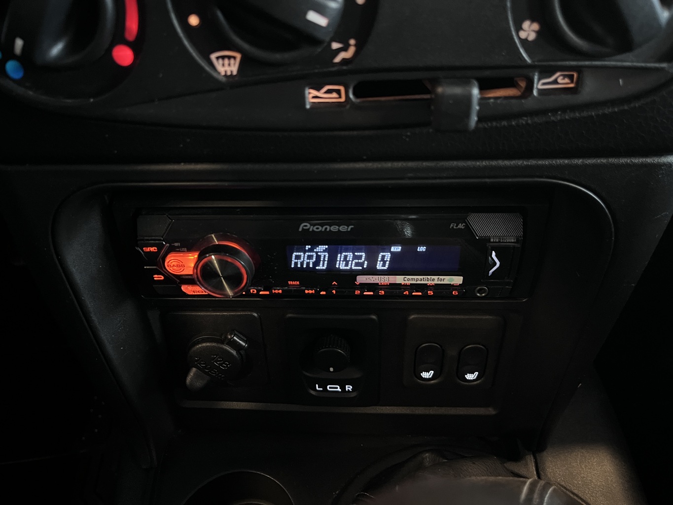 LADA NIVA TRAVEL
