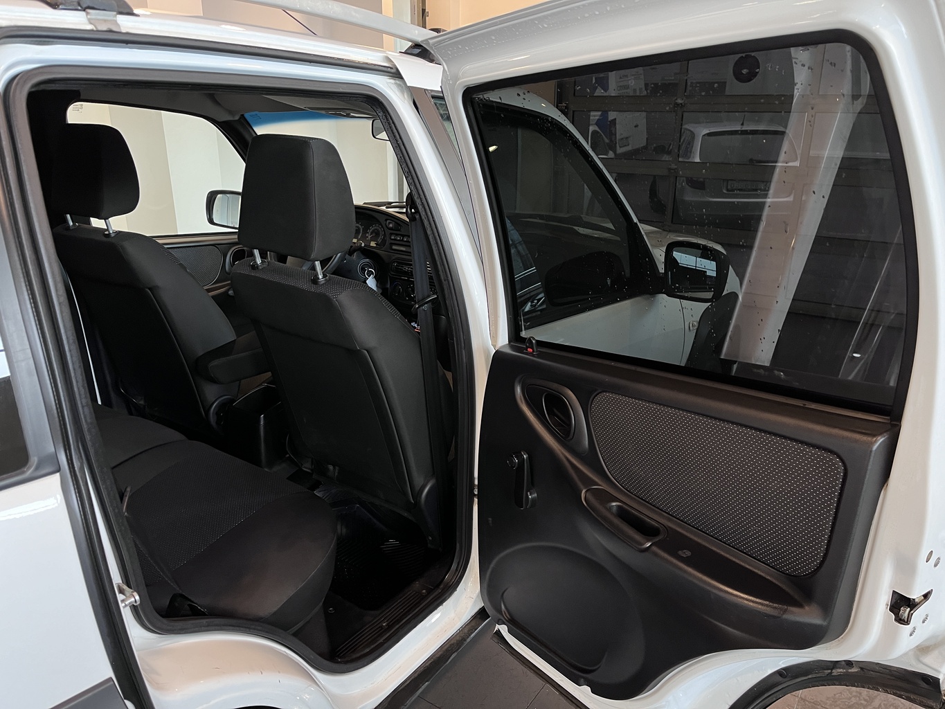 LADA NIVA TRAVEL