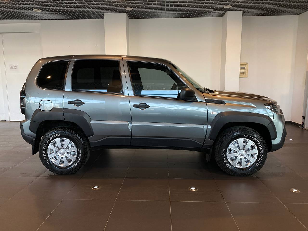 LADA NIVA TRAVEL