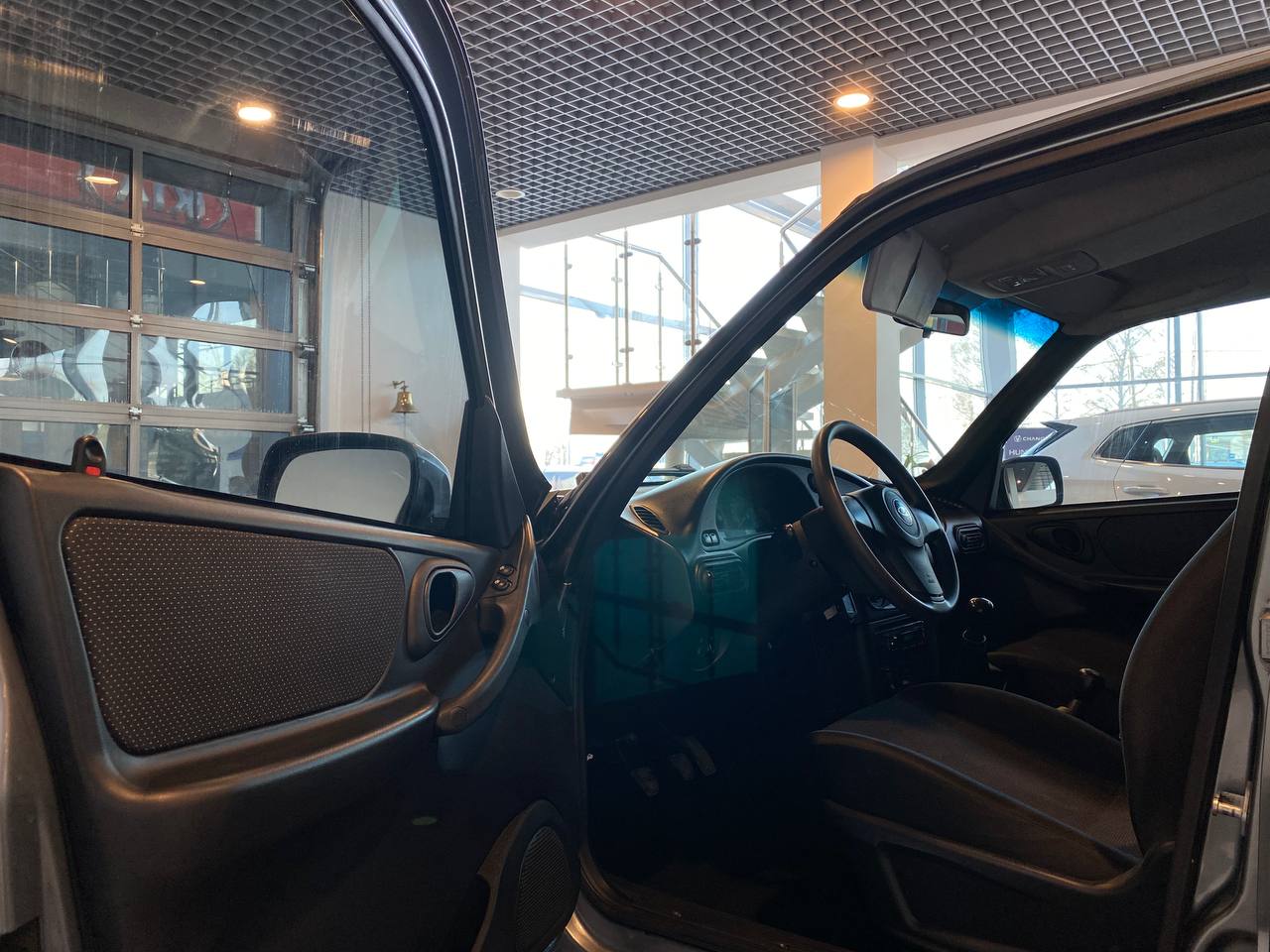 LADA NIVA TRAVEL