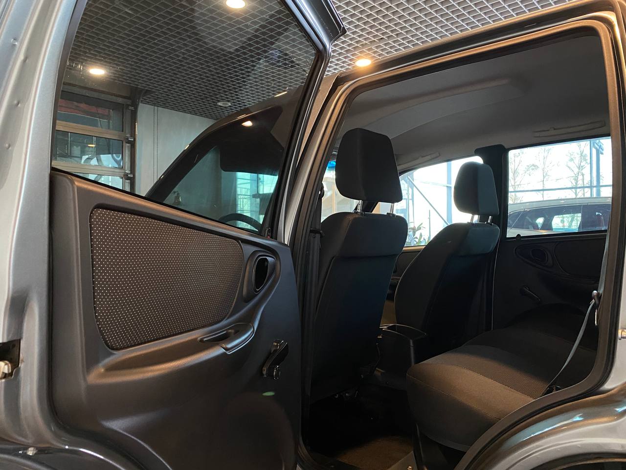 LADA NIVA TRAVEL