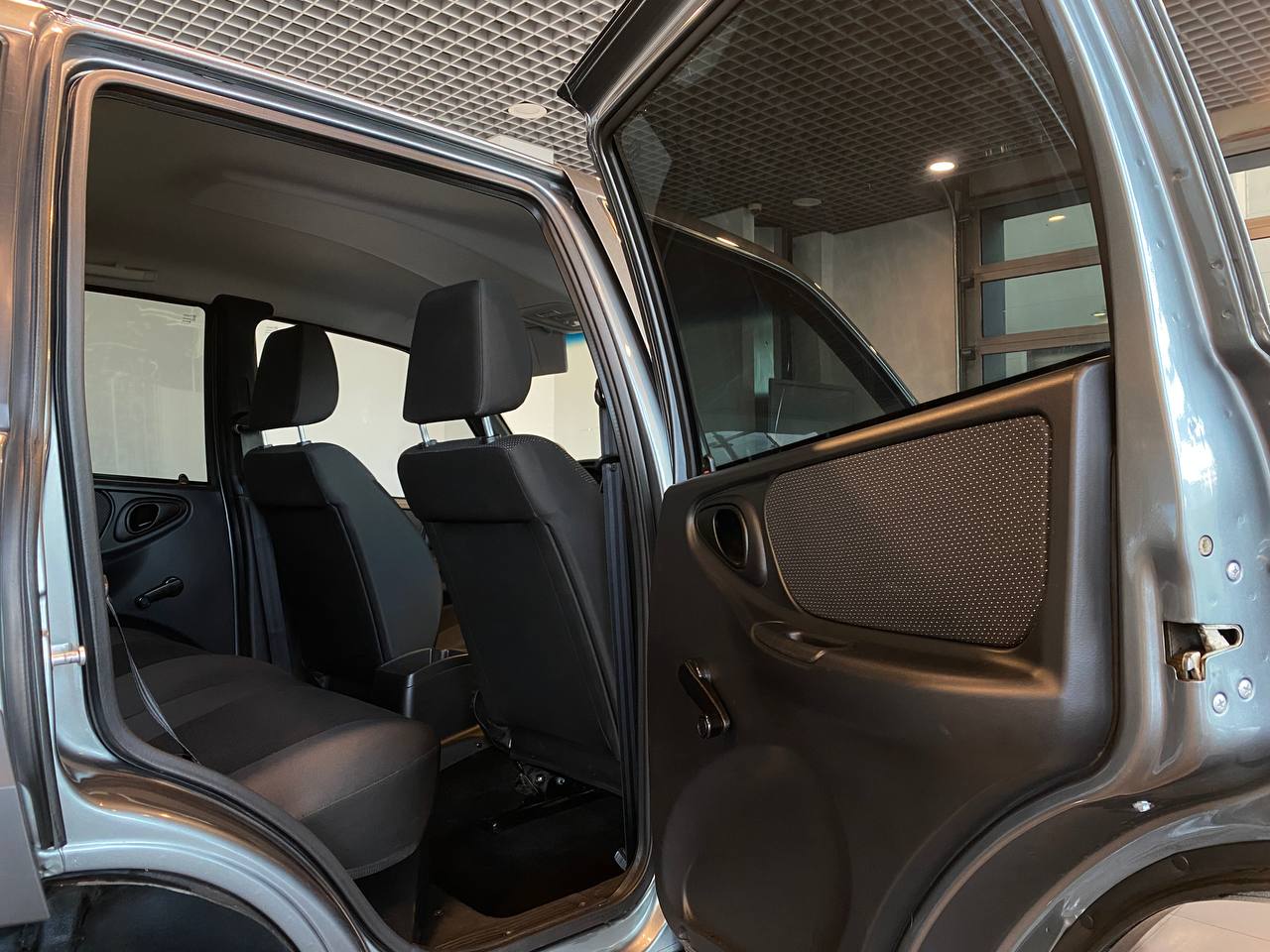 LADA NIVA TRAVEL