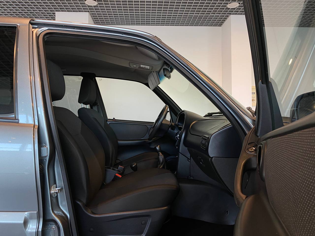 LADA NIVA TRAVEL