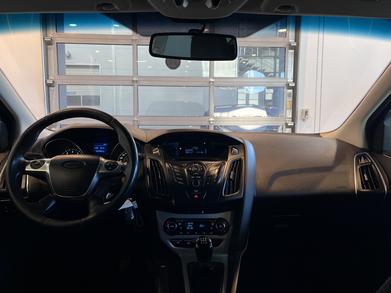 FORD FOCUS