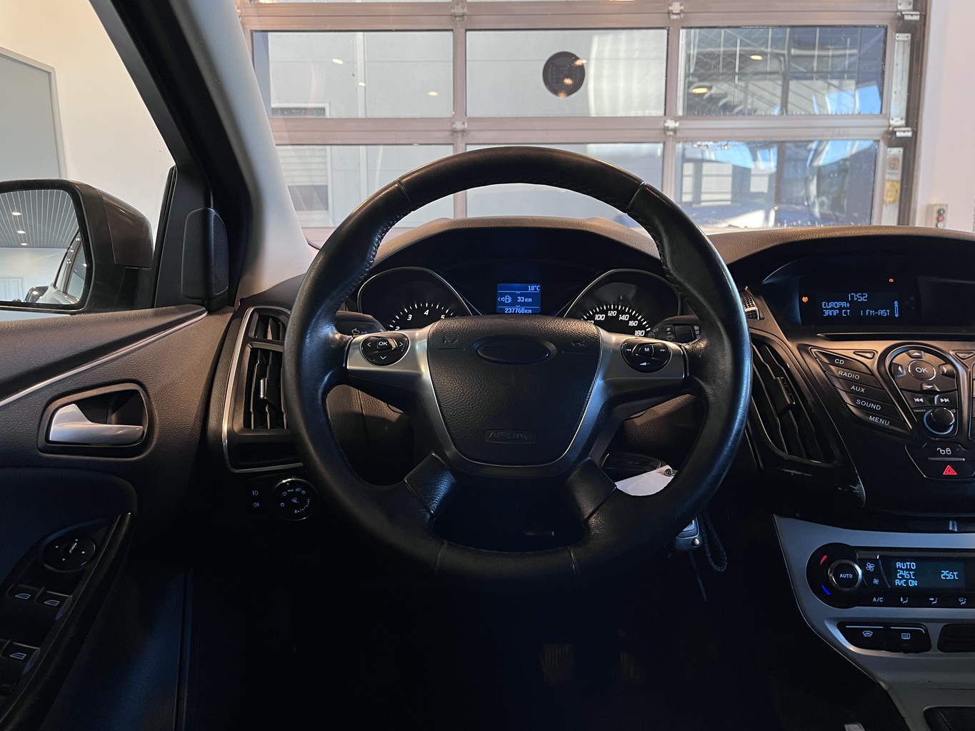 FORD FOCUS