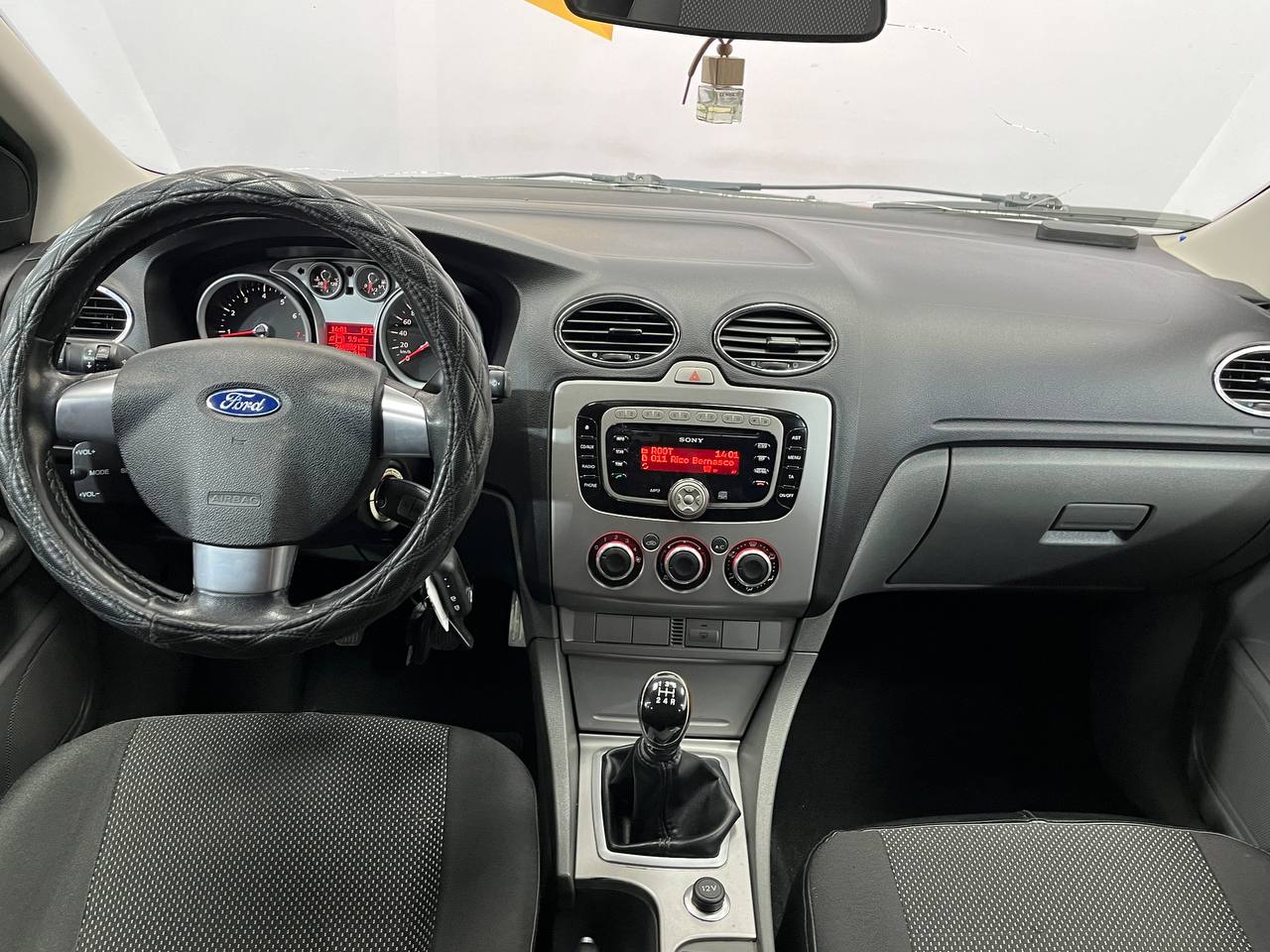FORD FOCUS