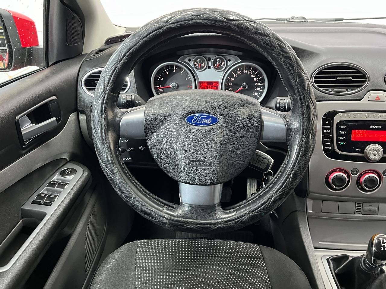 FORD FOCUS