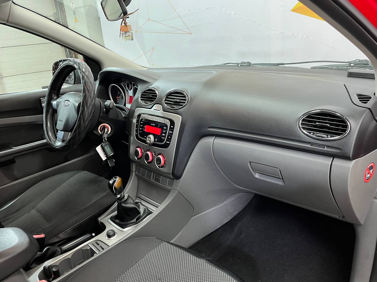 FORD FOCUS