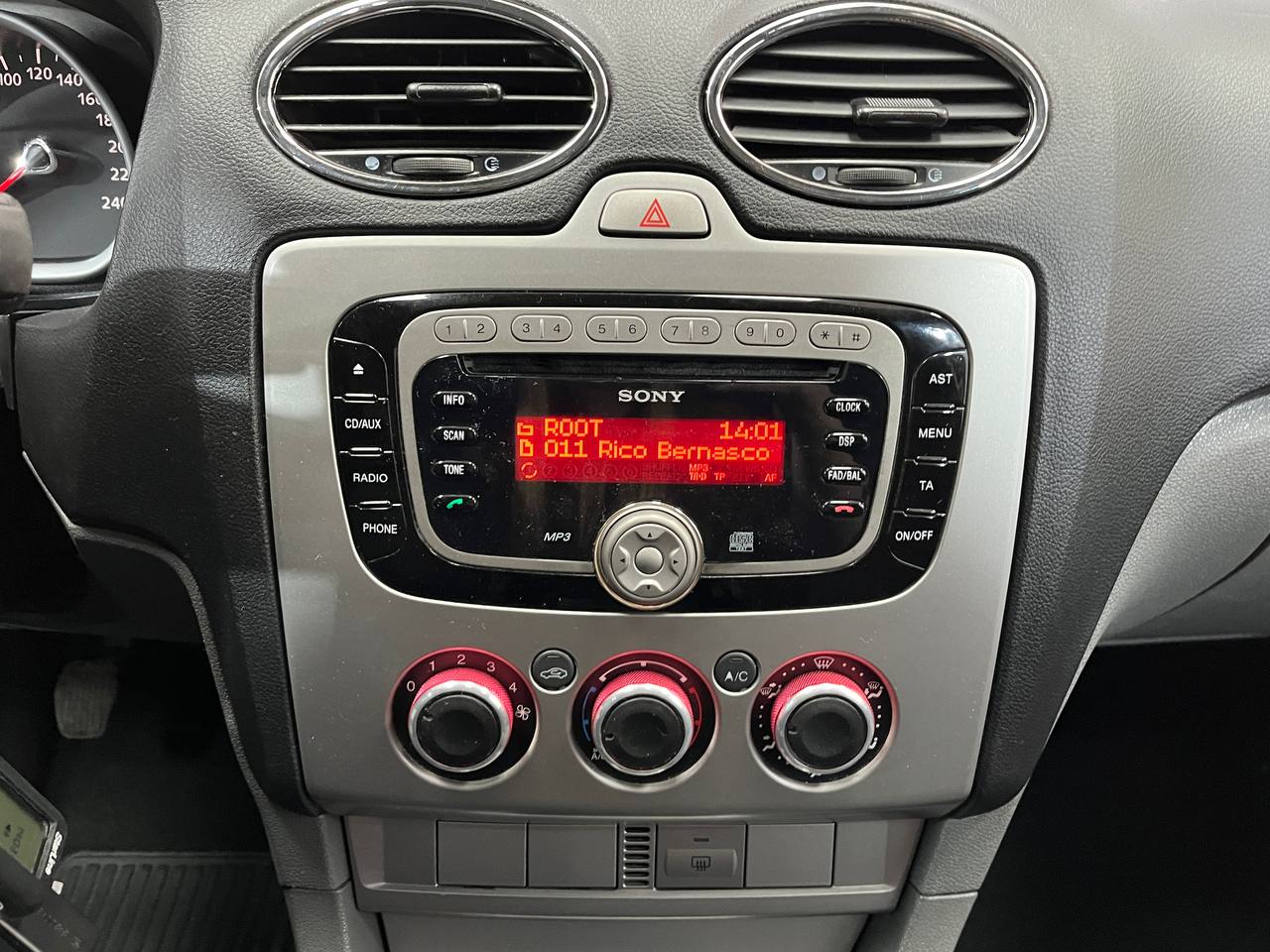 FORD FOCUS