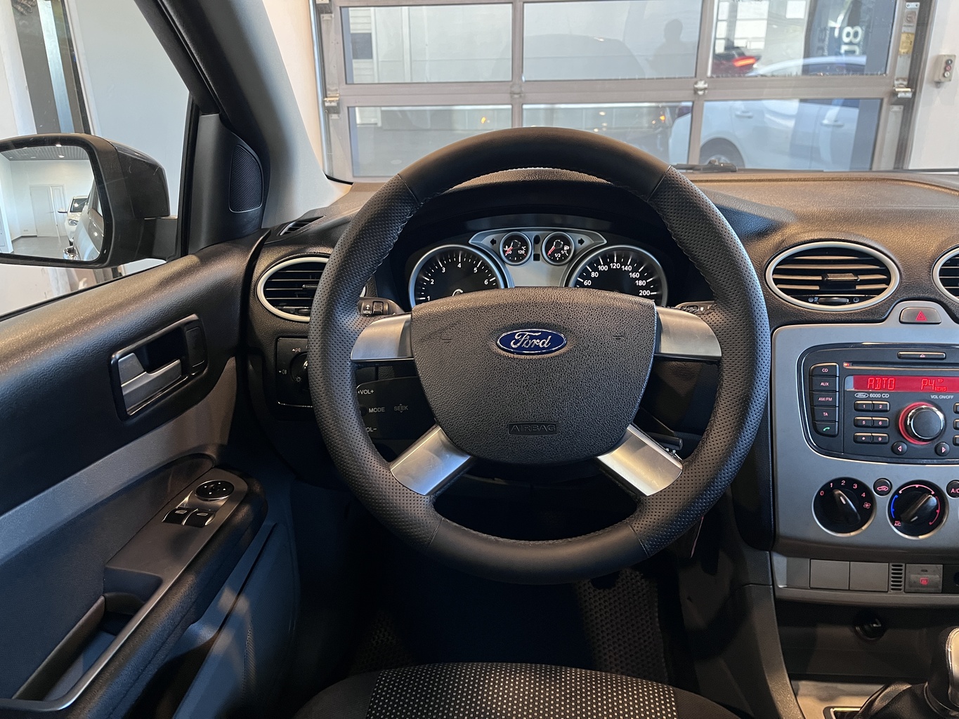 FORD FOCUS