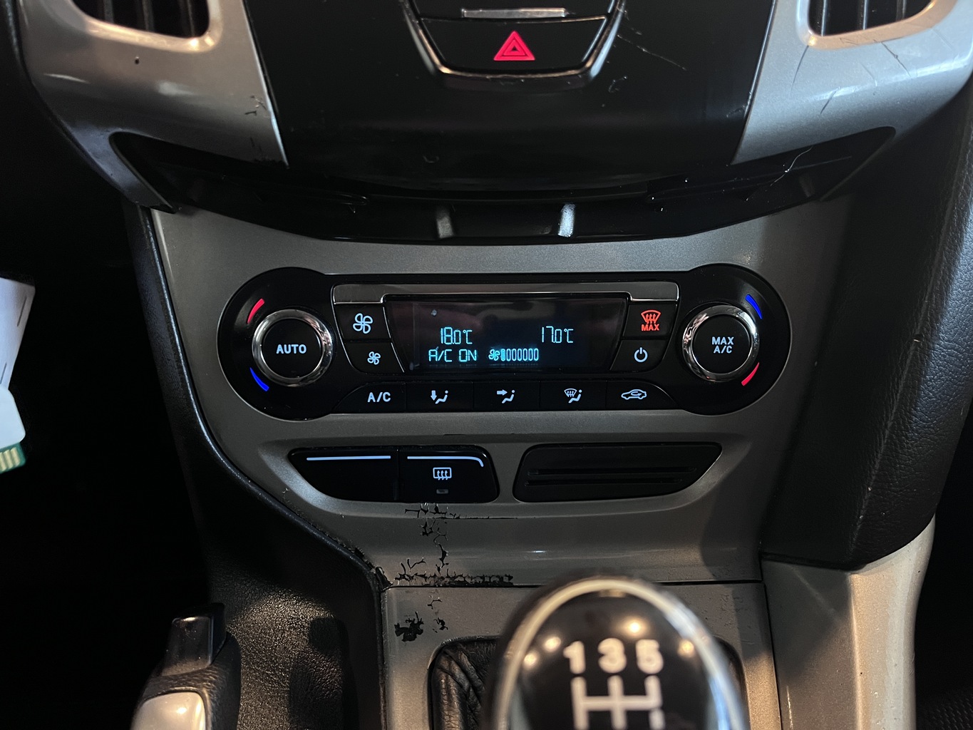 FORD FOCUS