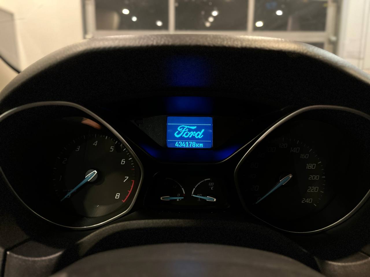 FORD FOCUS