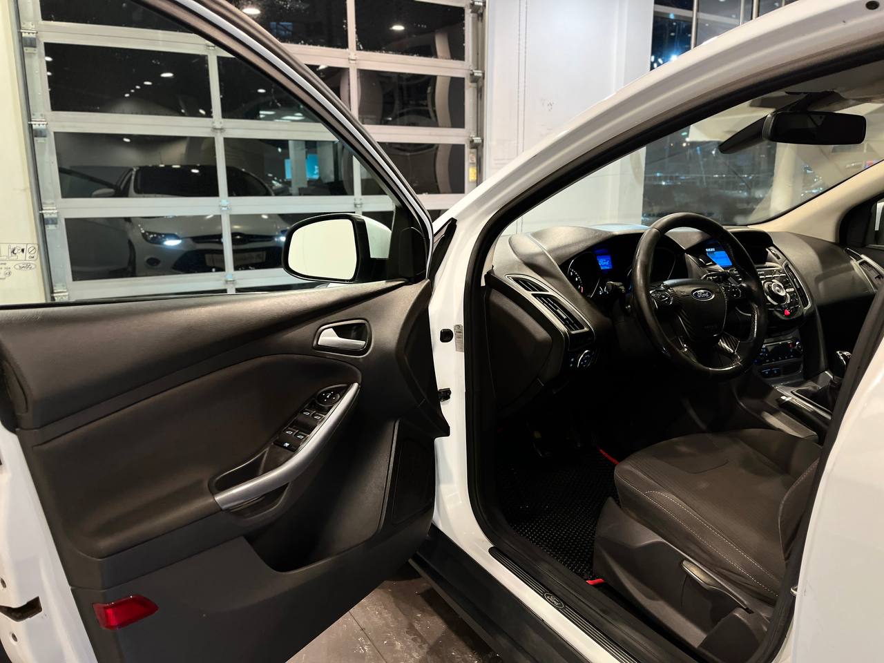 FORD FOCUS