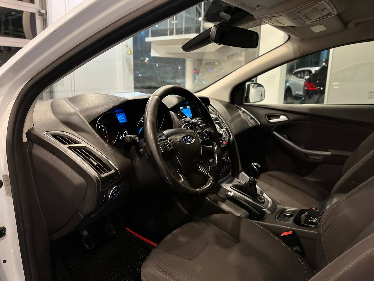 FORD FOCUS