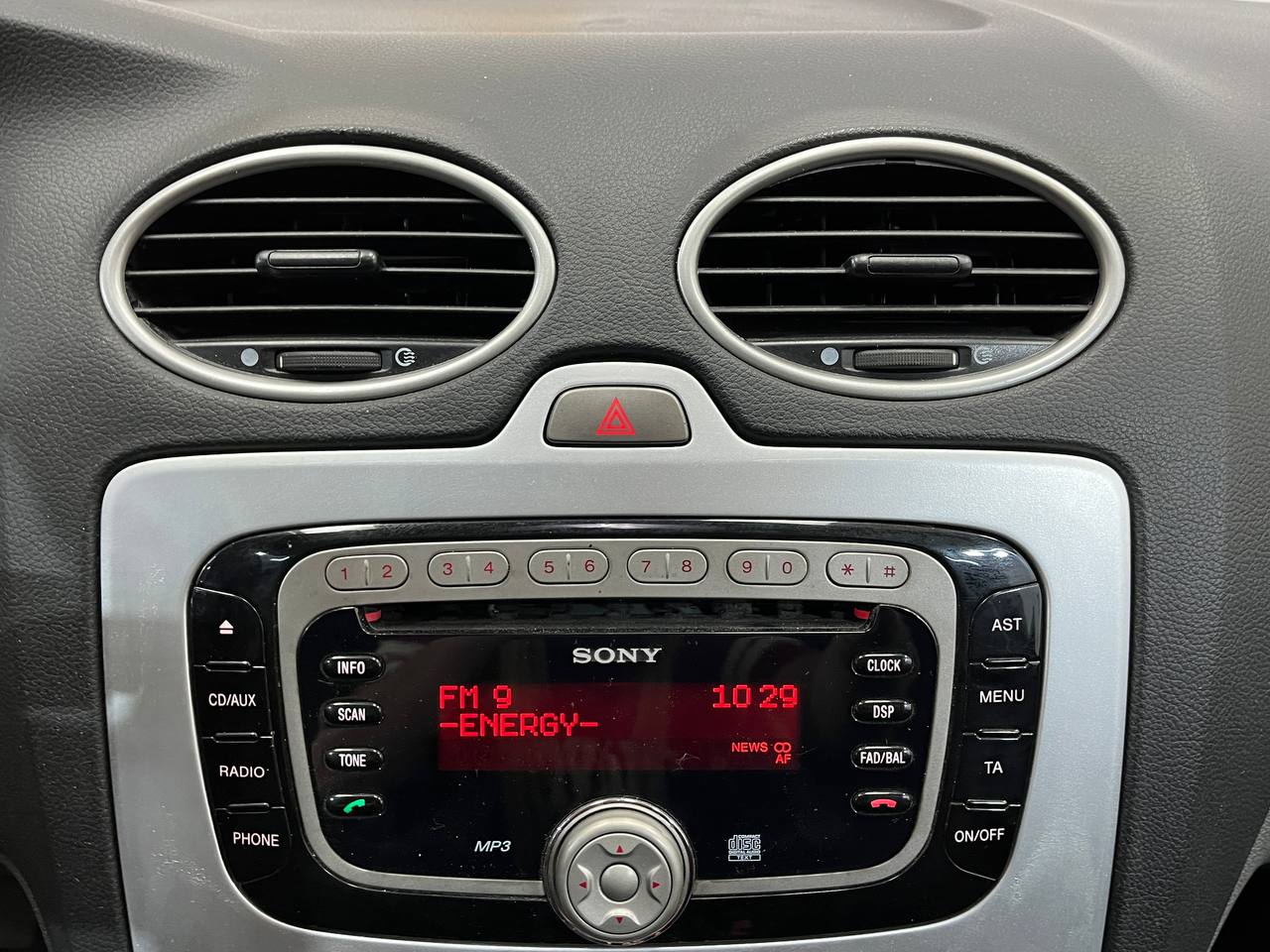 FORD FOCUS